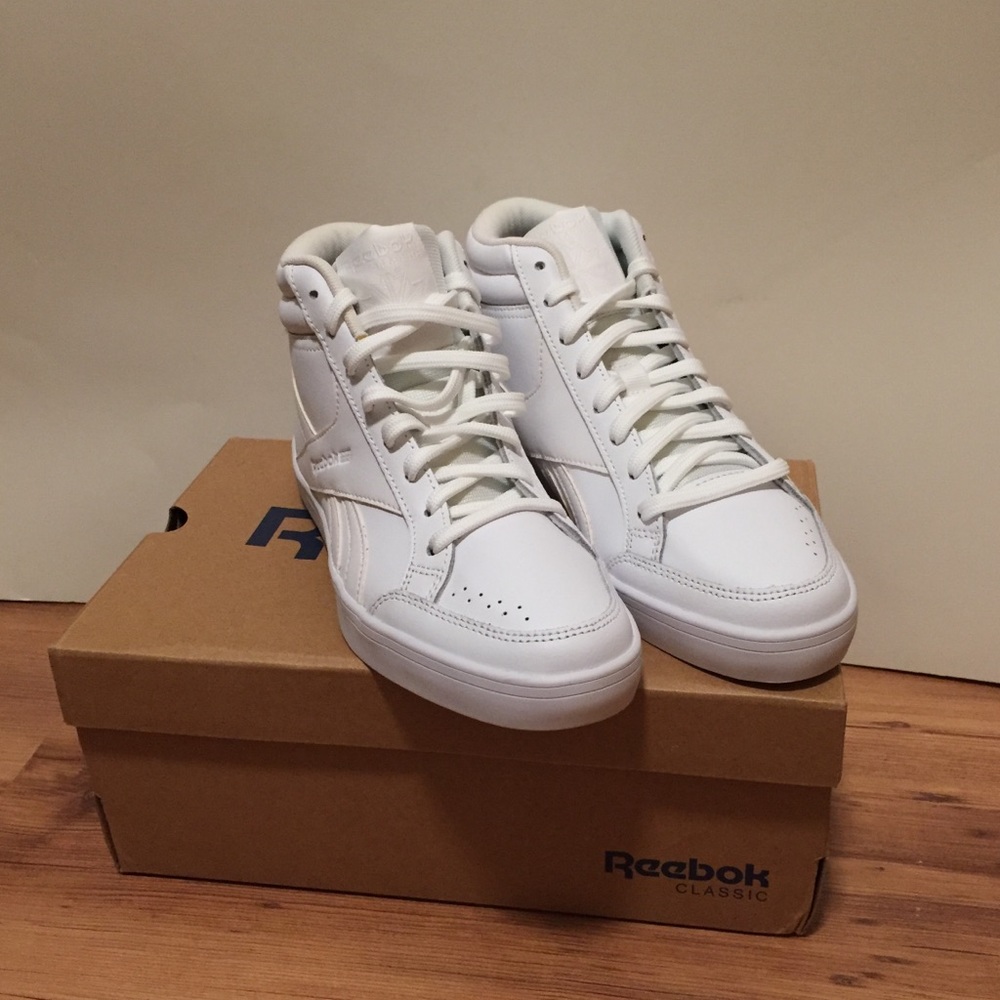 Big Girls White Reebok Classic Sneakers
